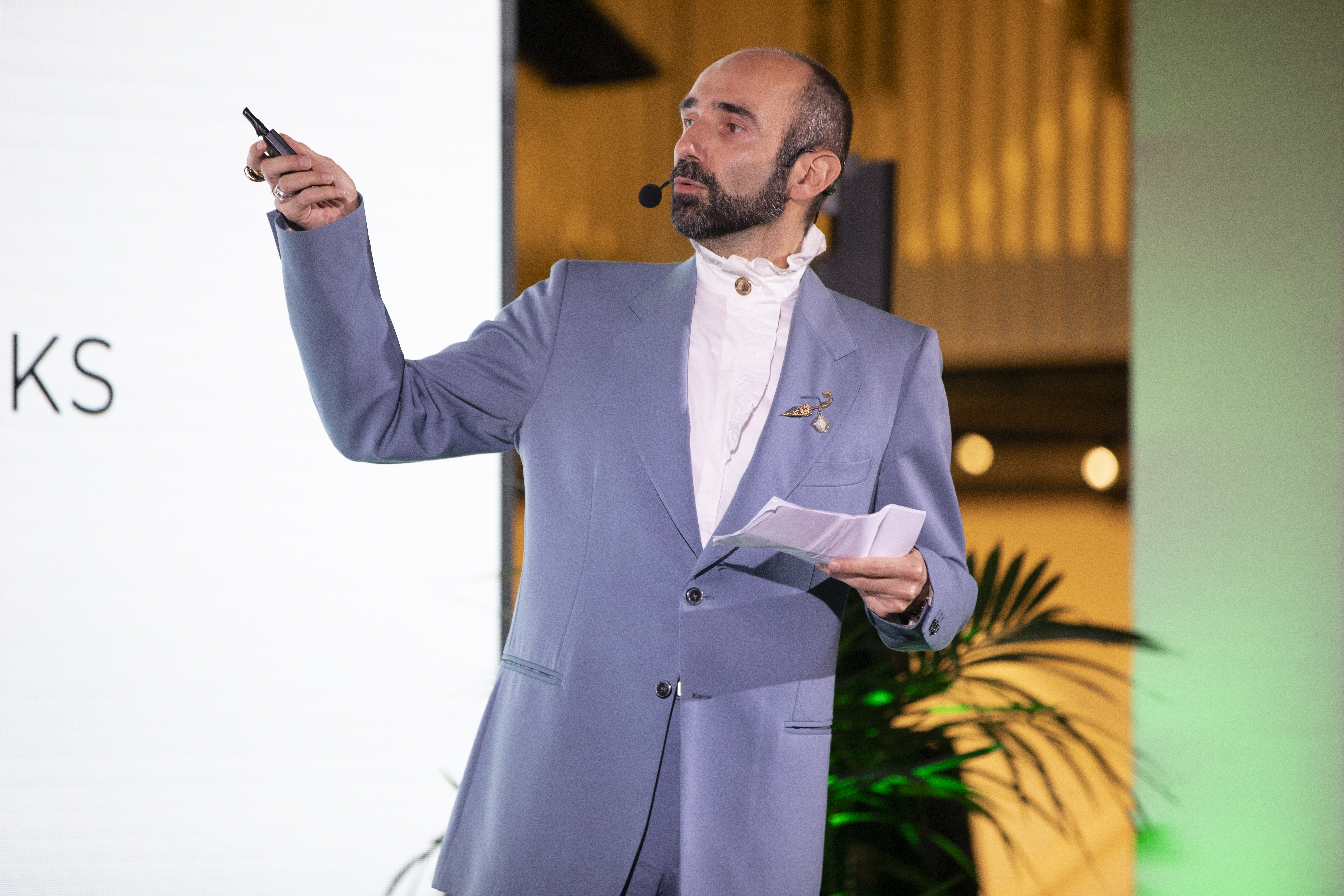 Dr. Hakan Karaosman giving a keynote